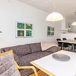 Hals Apartment 100M From Beach Apartamento *
