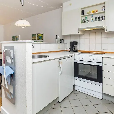 Apartment V