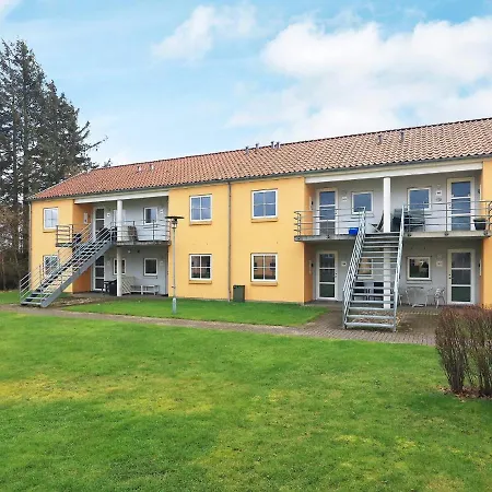 Apartment V
