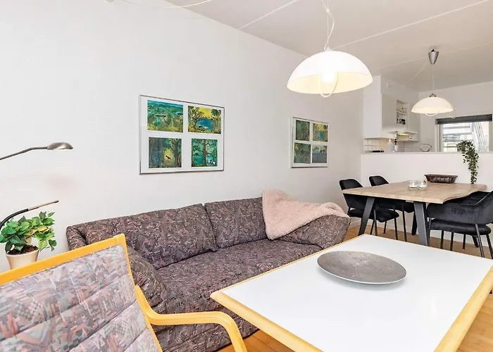Hals Apartment 100M From Beach Apartamento *