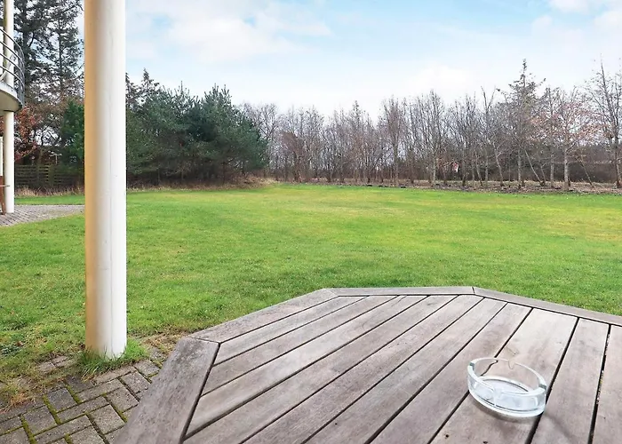 Hals Apartment 100M From Beach *